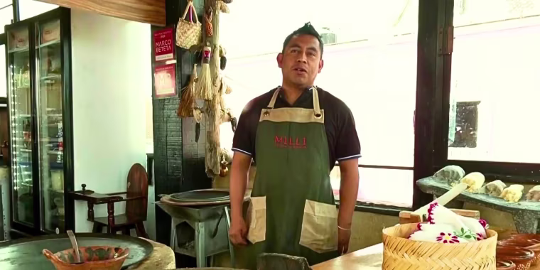 Regresa a México tras emigrar a EE.UU. y funda una cocina cooperativa 