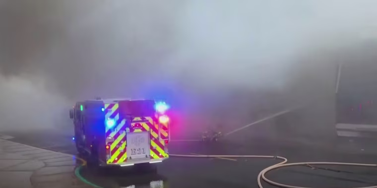Descartan una fuga de amoníaco en el incendio de la planta procesadora de mariscos en Oregon