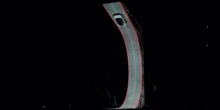 El nuevo Tesla Roadster vuela y desafía la gravedad