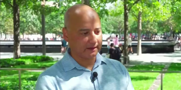 Atentado del 9/11: un paramédico hispano recuerda el día "mas aterrador" de su vida