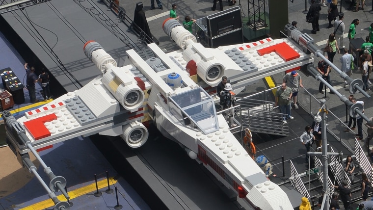 Star X-Wing fighter is world's model