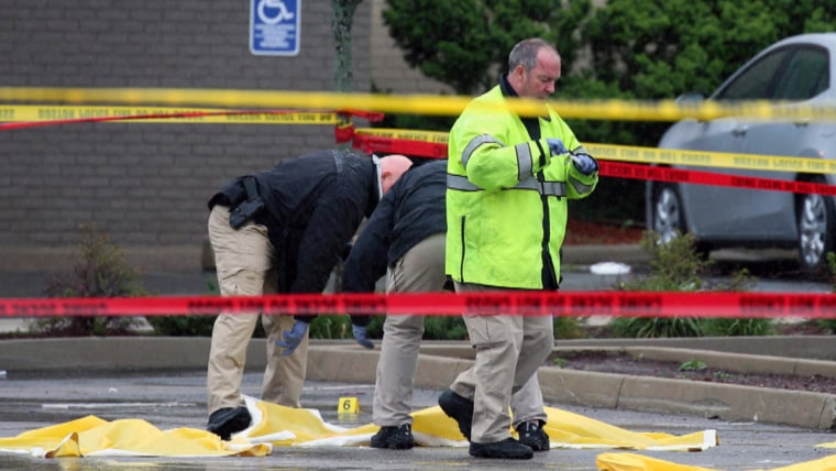 مرد در كاوش تروريستي پس از تعقيب مظنون به مرگ در بوستون متهم شد.
