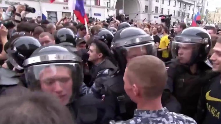 Russian Opposition Leader Arrested Ahead of Mass Protests Monday