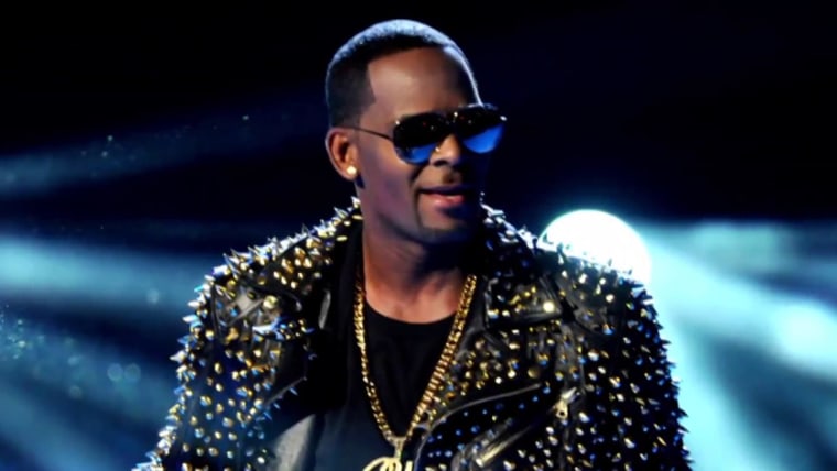 R Kelly Makes First Court Appearance Bond Set At 1 Million