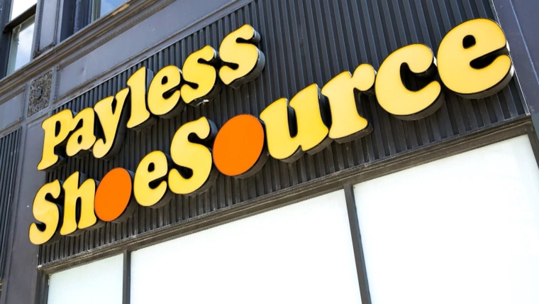 Payless shoe stores plans to close 2,100 U.S. locations