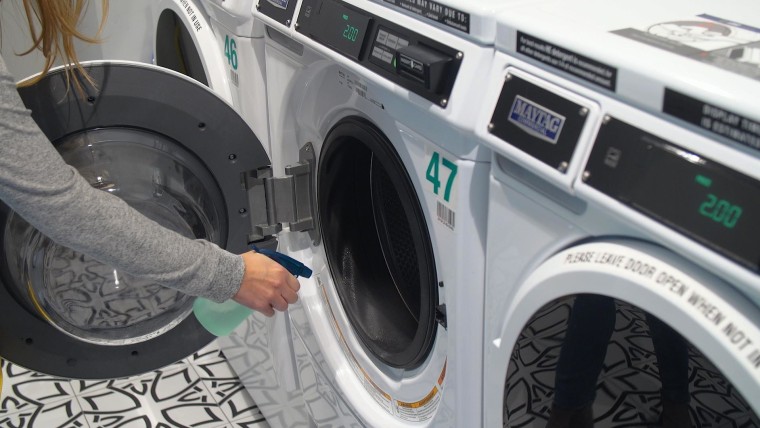 How to clean a washing machine and how often to do it pic picture
