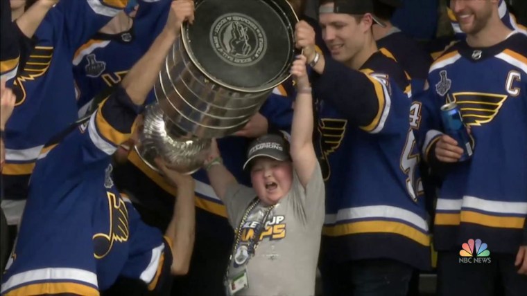 St. Louis Blues surprise 11-year-old superfan with Stanley Cup