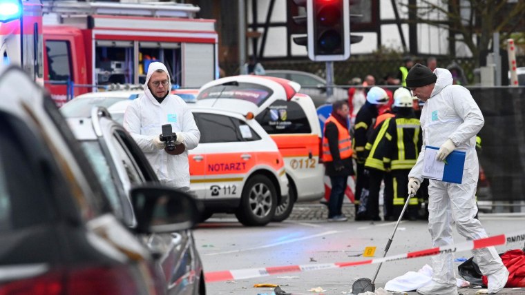 Beberapa orang terluka di Jerman setelah mobil menabrak parade karnaval