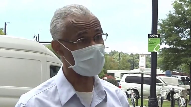 Penduduk Montgomery harus memakai masker setelah lonjakan kasus COVID-19