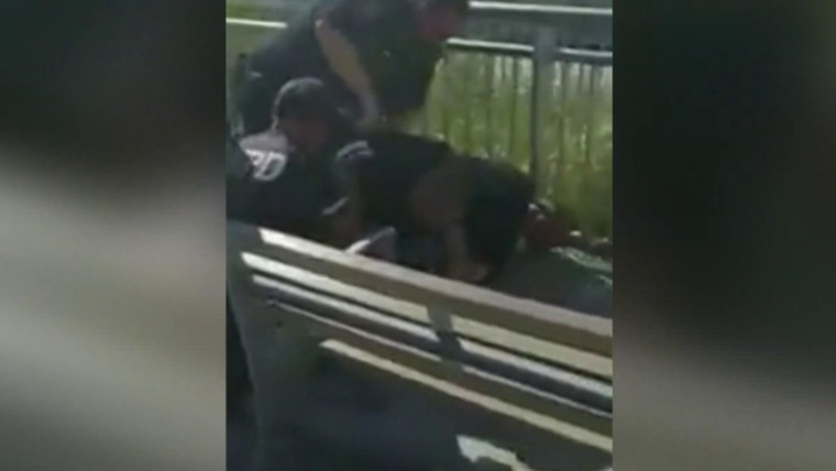 افسر پليس نيويورك خفه شدن بعد از اين كه يه مرد رو گردنش فشار داد