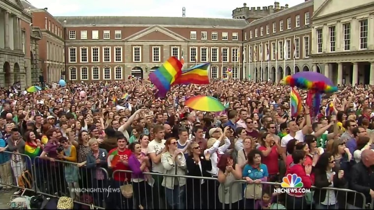 ازدواج هاي همجنسگرا در ايرلند توسط كريسمس ، قانون جديدي كه بايد اين هفته تهيه شود
