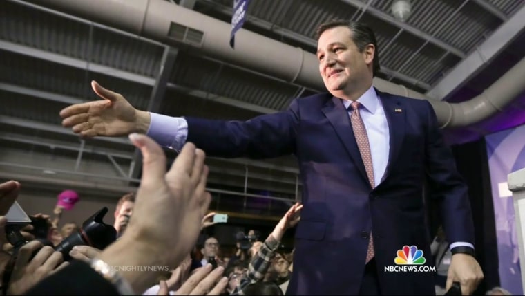 All Eyes on New Hampshire After Cruz Stumps Trump in Iowa
