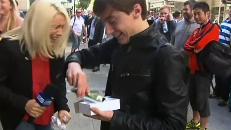 Watch Man Drop New iPhone 6 Minutes After Purchase