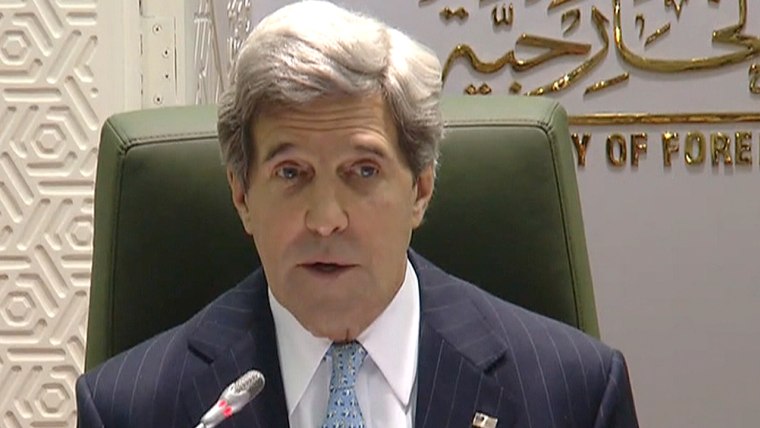 Kerry focuses on Syria, Iran while in Saudi Arabia