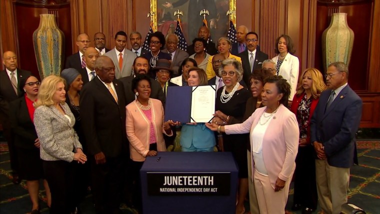 Pelosi holds enrollment ceremony for bill making Juneteenth a national  holiday