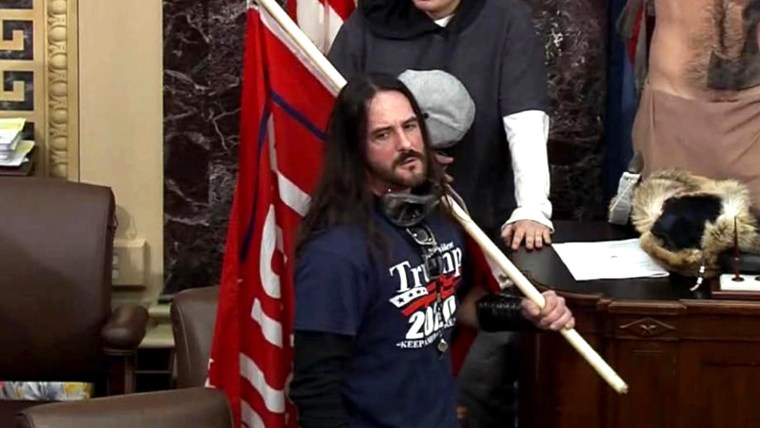 Florida man gets 8 months in prison in 1st sentence from Capitol riot