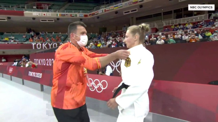 German judo athlete's pre-competition ritual: Her coach slaps her!