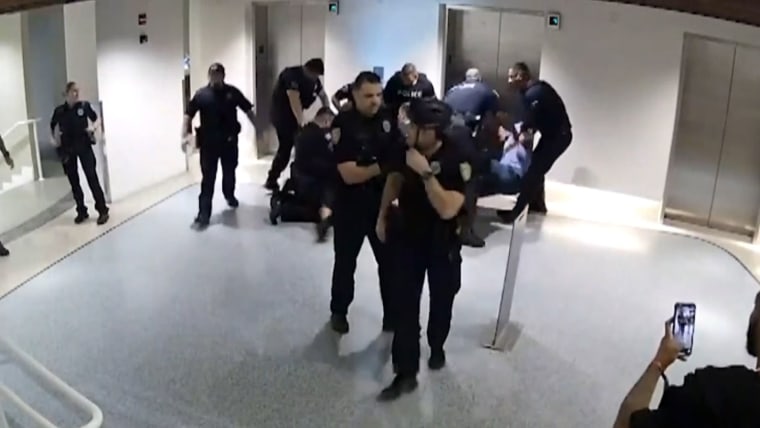 Five Florida Police Officers Charged With Battery Over Violent Arrests of Two Black Men