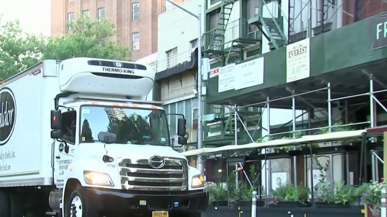 Restaurants left scrambling amid truck driver shortage