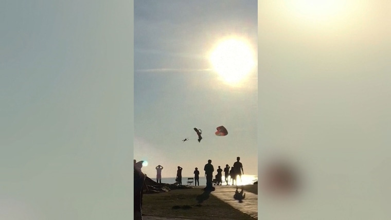 Paralayang jatuh ke laut di Turki setelah bertabrakan