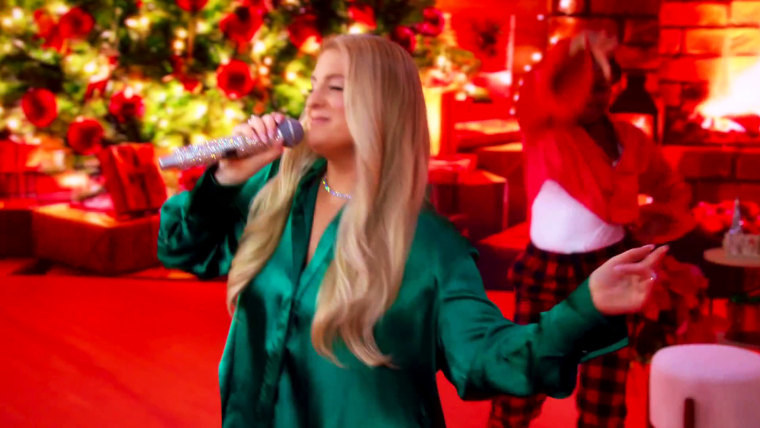 A Very Trainor Christmas (Deluxe) - Album by Meghan Trainor
