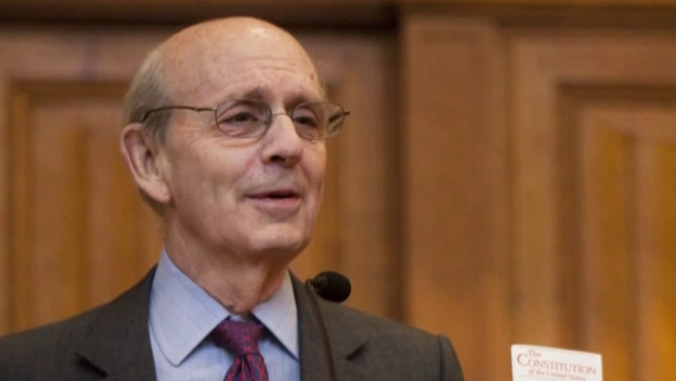 Hakim Agung Stephen Breyer akan pensiun pada akhir masa jabatan saat ini