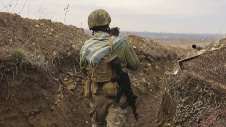 Ukrainian President Zelenskyy calls for calm as Russian troops gather near border
