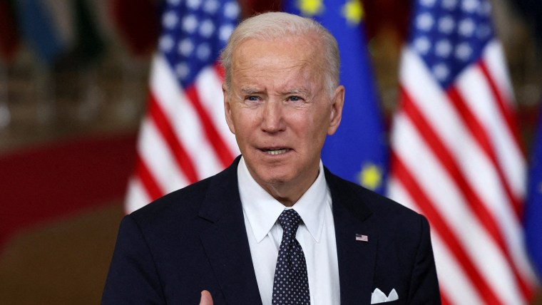 Biden gets firsthand look at Ukrainian refugee crisis in Poland