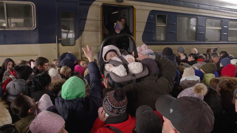 ‘Heartbreaking to watch’: Scenes from the Ukrainian exodus