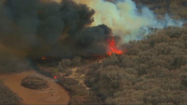 Fast-moving New Mexico Wildfires Burn More Than 100 Structures ...