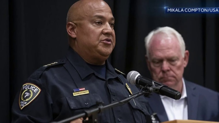 Uvalde hosts emergency city council meeting