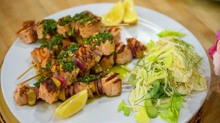 Try Valerie Bertinelli’s healthy salmon kebabs with herb sauce