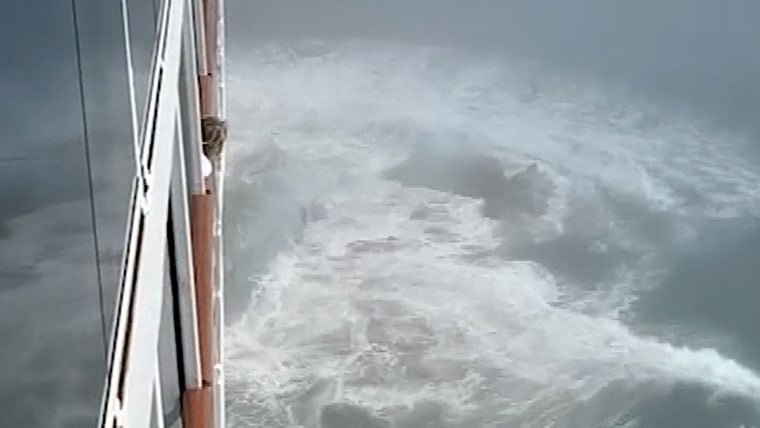 cruise ship collides with iceberg