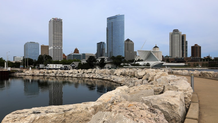 Milwaukee Selected As Likely Site For 2024 Republican National Convention   Milwaukeeskyline220715  076895 Pf6vuz 