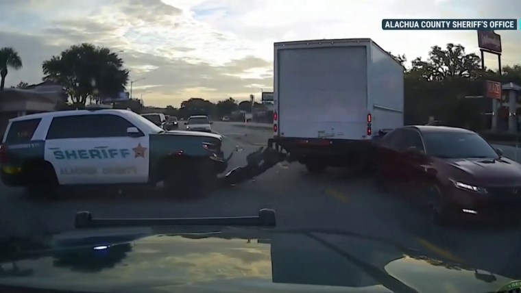 Video shows Florida police chase a stolen box truck