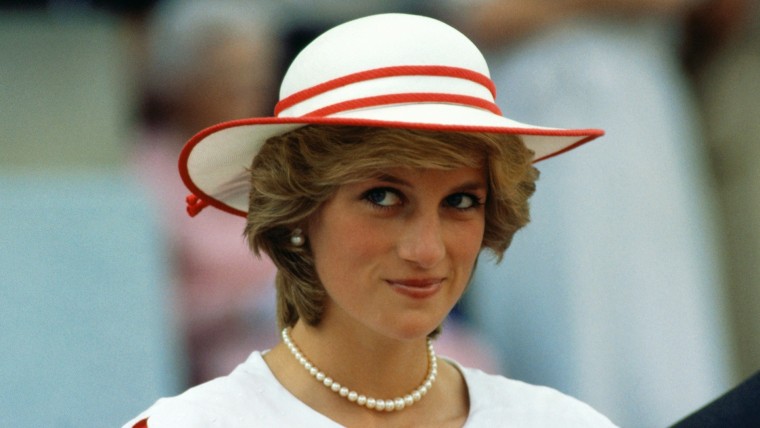 This Princess Diana '70s Trend Is Making an Unexpected Comeback — and It's  Selling Out Fast