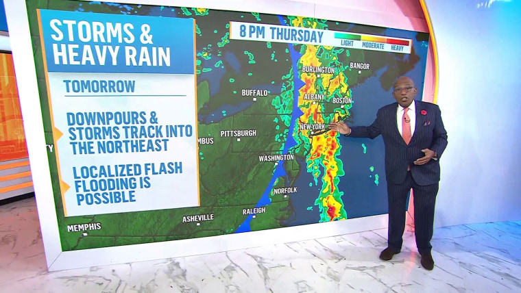 Severe weather pushing across Midwest to East Coast