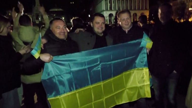 f mo la kyiv celebrate 221111 hcl3i5