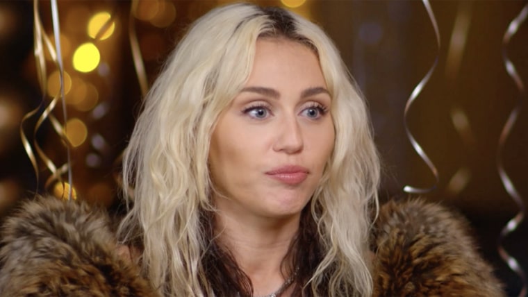 1. Miley Cyrus Debuts Platinum Blue Hair on Instagram - wide 1