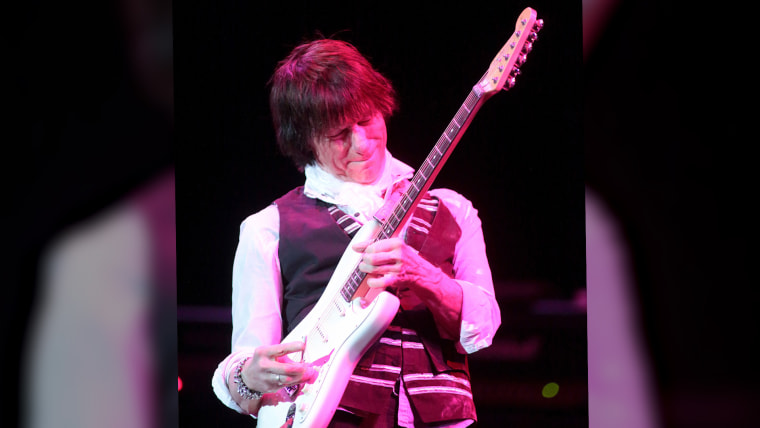 Jeff Beck, British Guitar Legend Who Rose To Fame As An Influential ...