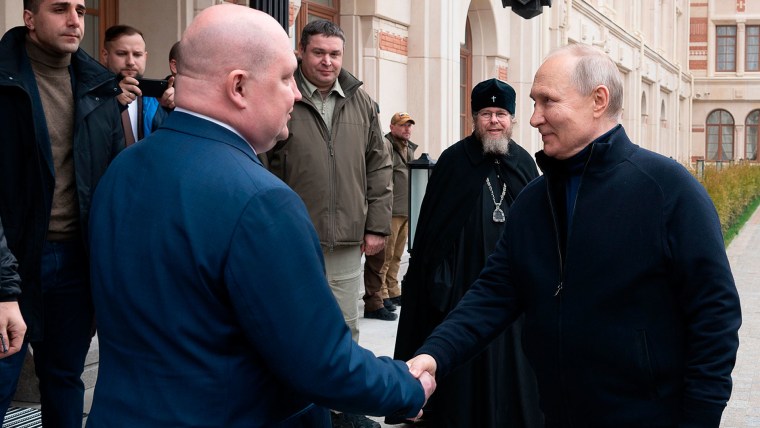 Putin Visits Crimea On Ninth Anniversary Of Its Annexation From Ukraine 4373