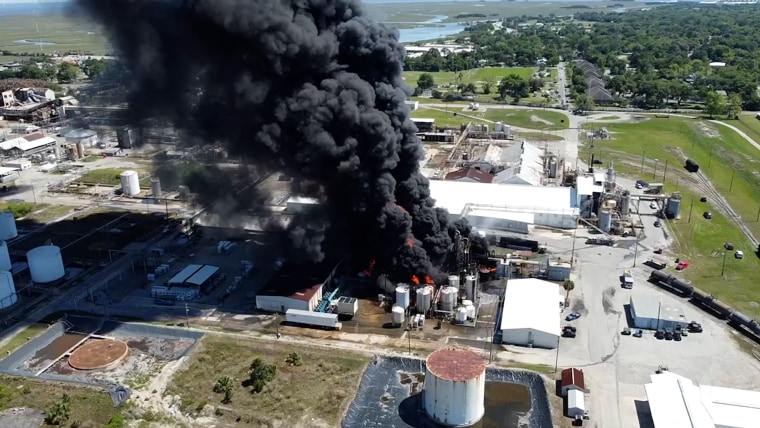 L’incendie de l’usine de Géorgie se rallume, provoquant un ordre d’évacuation