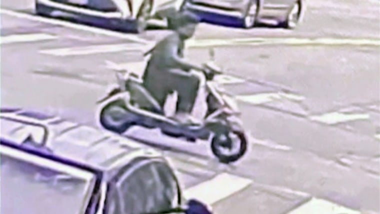 Gunman On Scooter In New York City Kills 1 And Injures 3