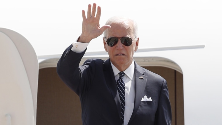 Biden hosts trilateral summit with Japan and South Korea
