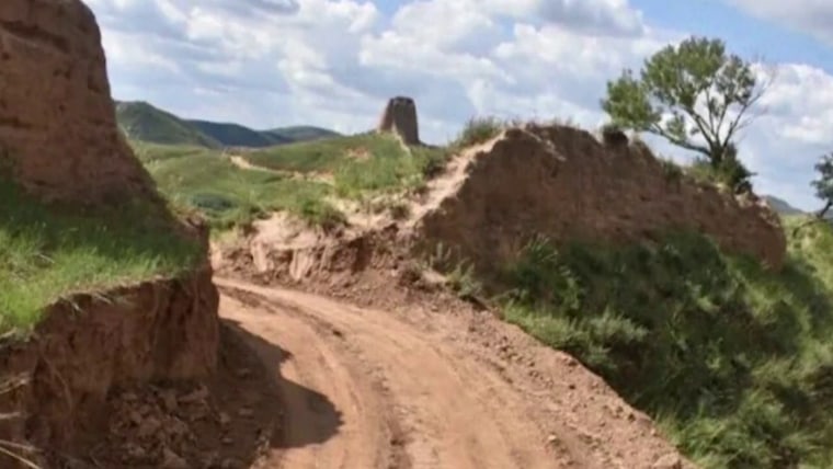 Construction Workers Plow a Shortcut Through the Great Wall of China, Smart News