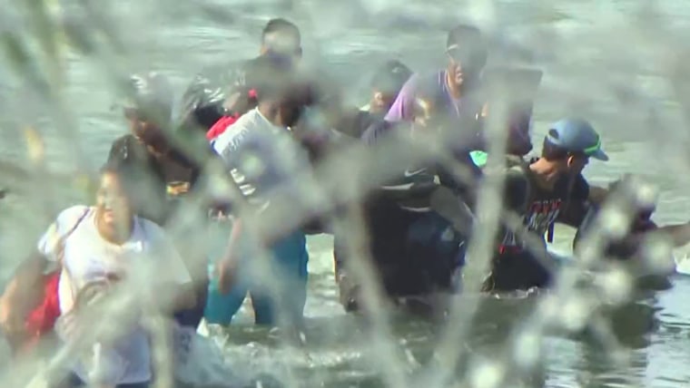 El Paso, Texas, to open new shelter amid influx of migrants