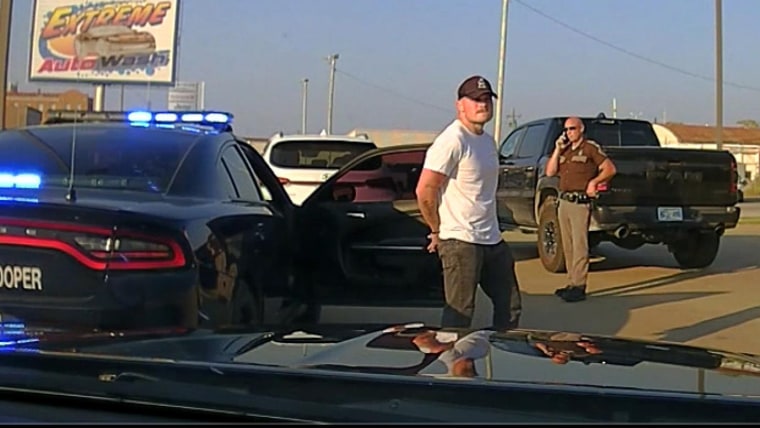 Country star Zach Bryan interfered with traffic stop, said 'I'll go to ...