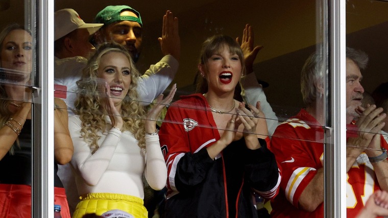 Taylor Swift Attends Fourth Chiefs Game to Cheer on Travis Kelce