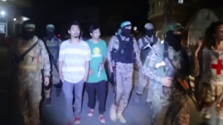 Video shows third group of hostages released by Hamas