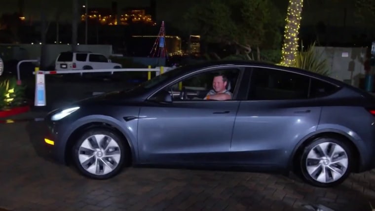 Engineer becomes first person to finish cannonball run using solar power